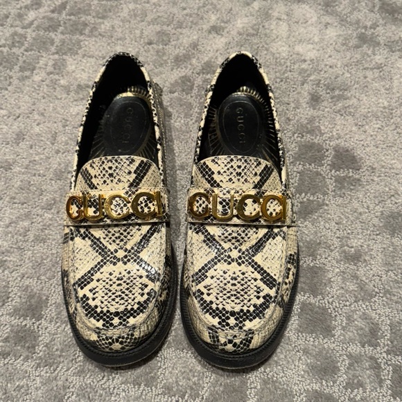 Gucci Python Print logo  Loafers - Black and Cream 39 - Picture 1 of 4